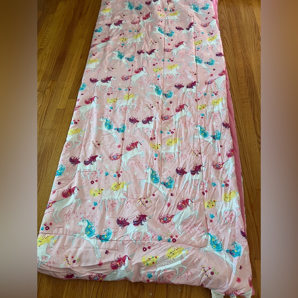Mainstays Kids Pink and Blue unicornsBedding Set